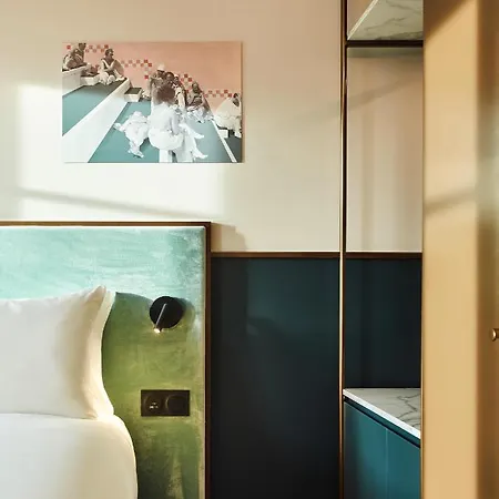 Hotel Tribe 4*