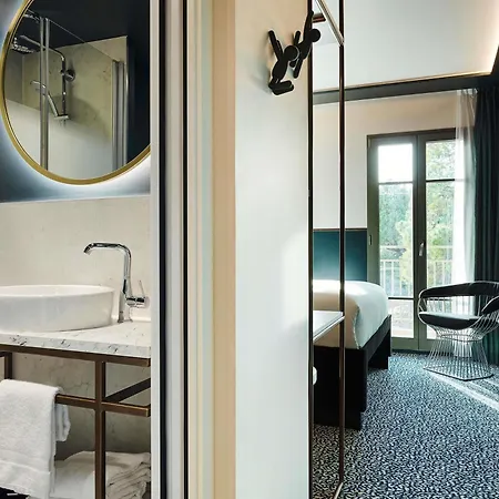 Hotel Tribe 4*