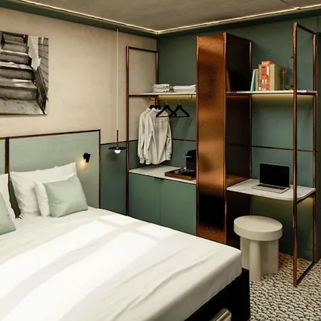 Hotel Tribe 4*