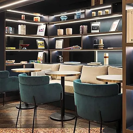 Tribe Hotell 4*