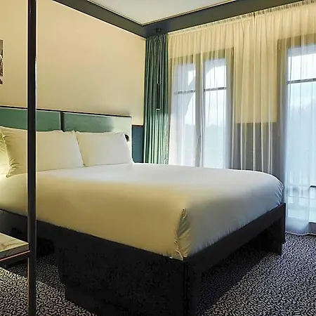Hotel Tribe 4*